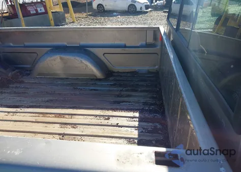 1998 Chevrolet C1500 Fleetside из США, поврежденный, VIN 1GCEC14W5WZ276115